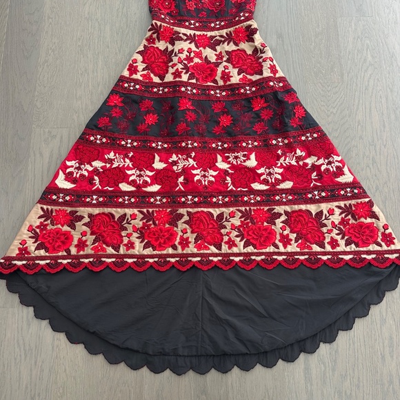 Alicia + Olivia Sarai Embellished Floral High Low Gown Red Black Beaded - Size 2 - Picture 5 of 12